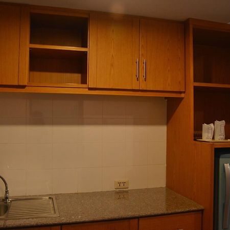 Seven Oaks Inn Jomtien Beach Kamer foto