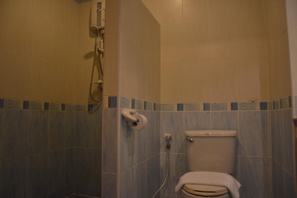 Seven Oaks Inn Jomtien Beach Kamer foto