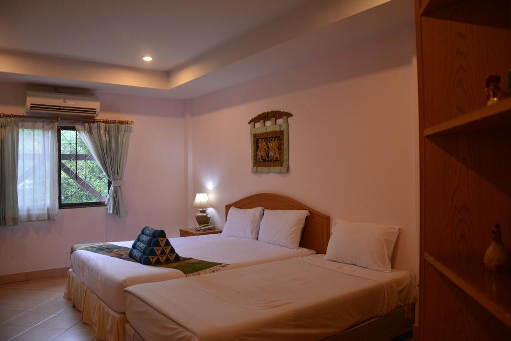 Seven Oaks Inn Jomtien Beach Kamer foto