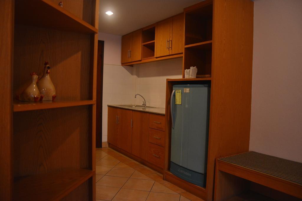 Seven Oaks Inn Jomtien Beach Kamer foto