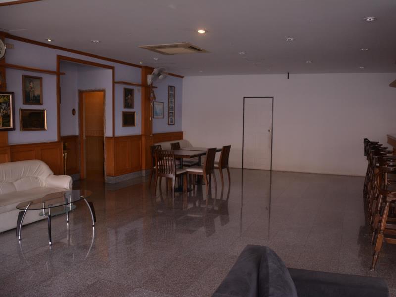 Seven Oaks Inn Jomtien Beach Buitenkant foto